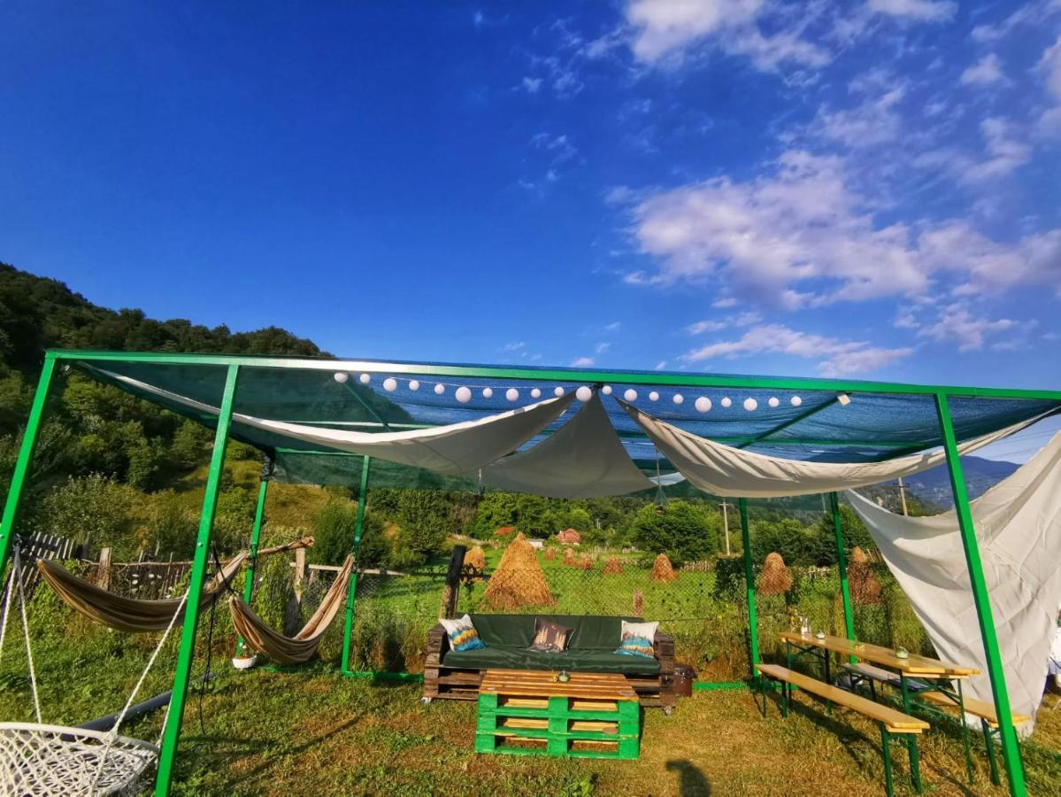 Luna Rock Glamping Brezoi - Blue Scai Eksteriør billede