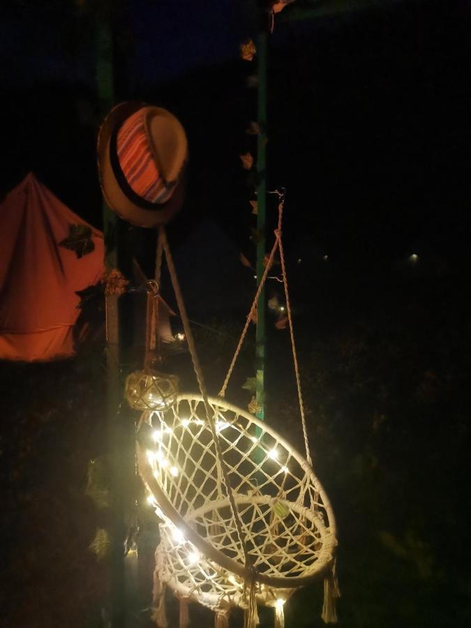Luna Rock Glamping Brezoi - Blue Scai Eksteriør billede