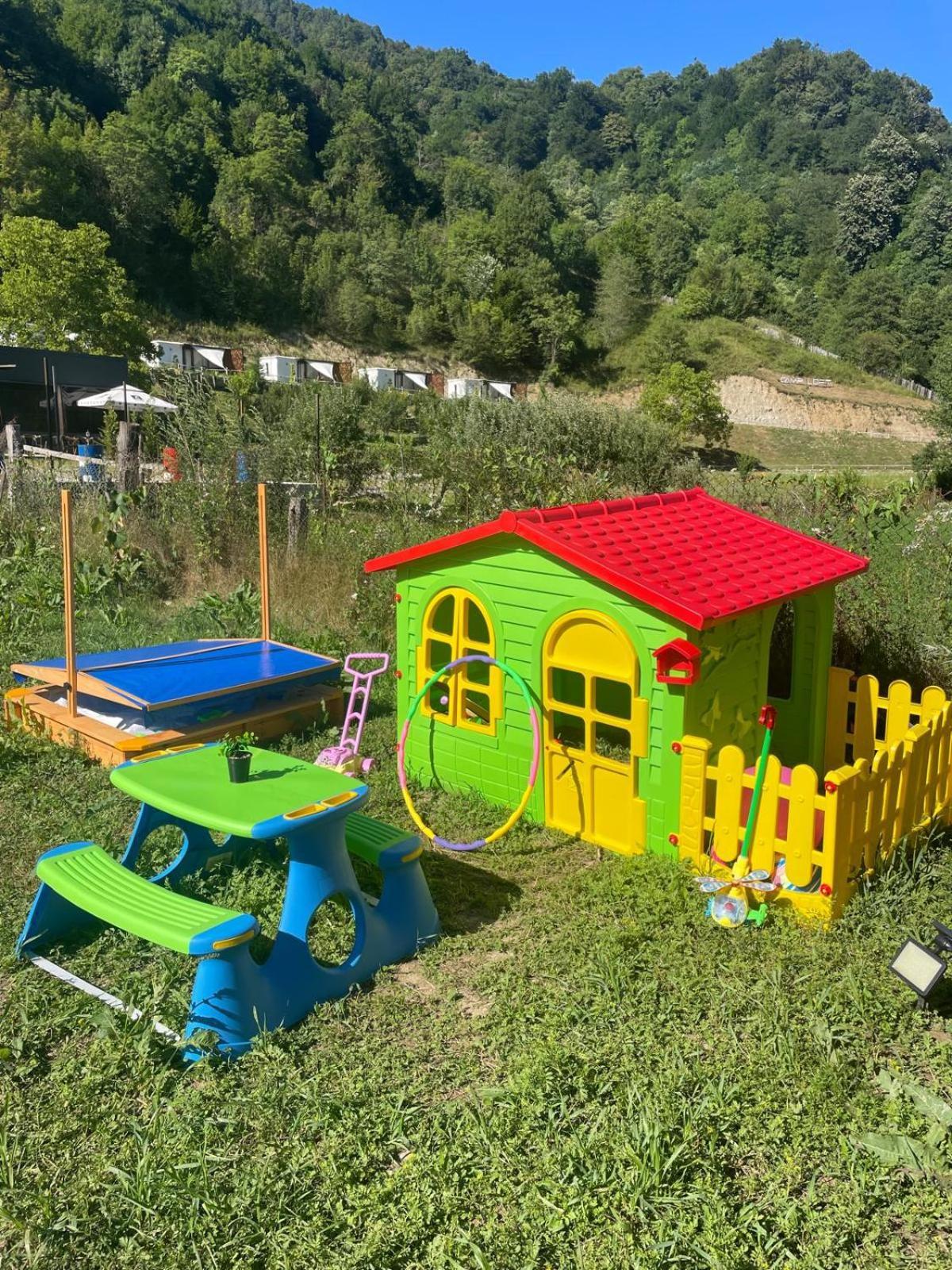 Luna Rock Glamping Brezoi - Blue Scai Eksteriør billede