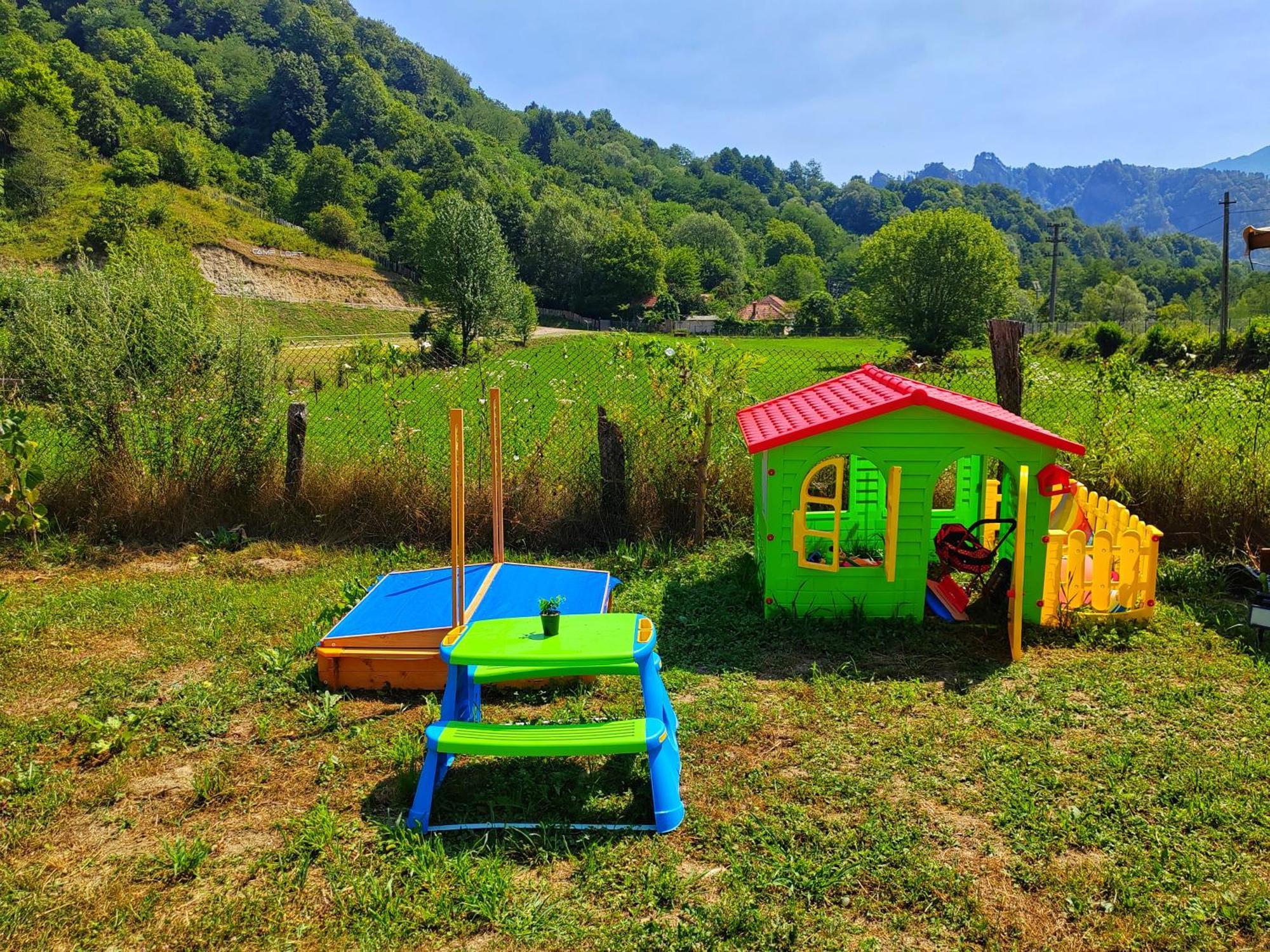 Luna Rock Glamping Brezoi - Blue Scai Eksteriør billede