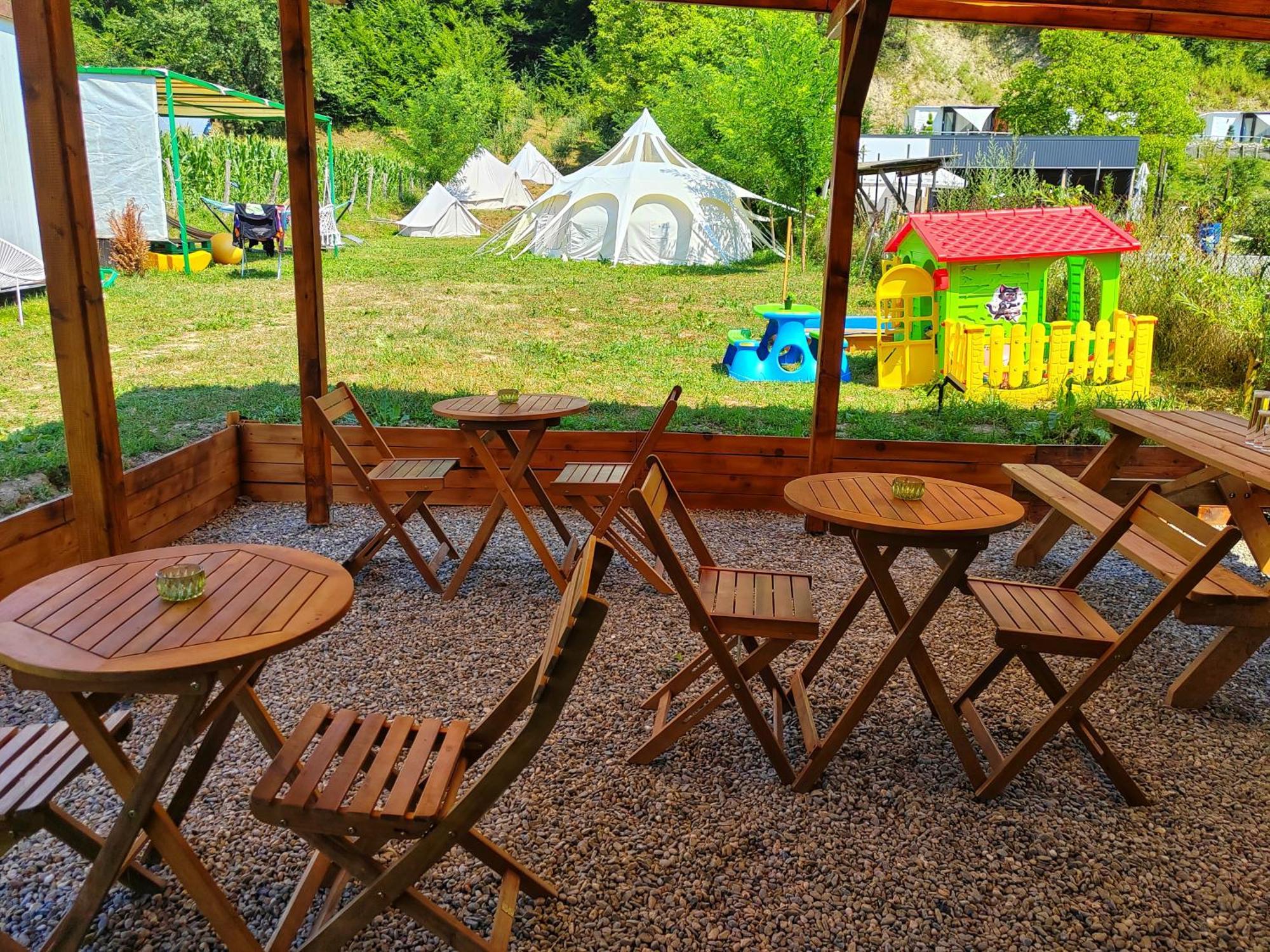 Luna Rock Glamping Brezoi - Blue Scai Eksteriør billede