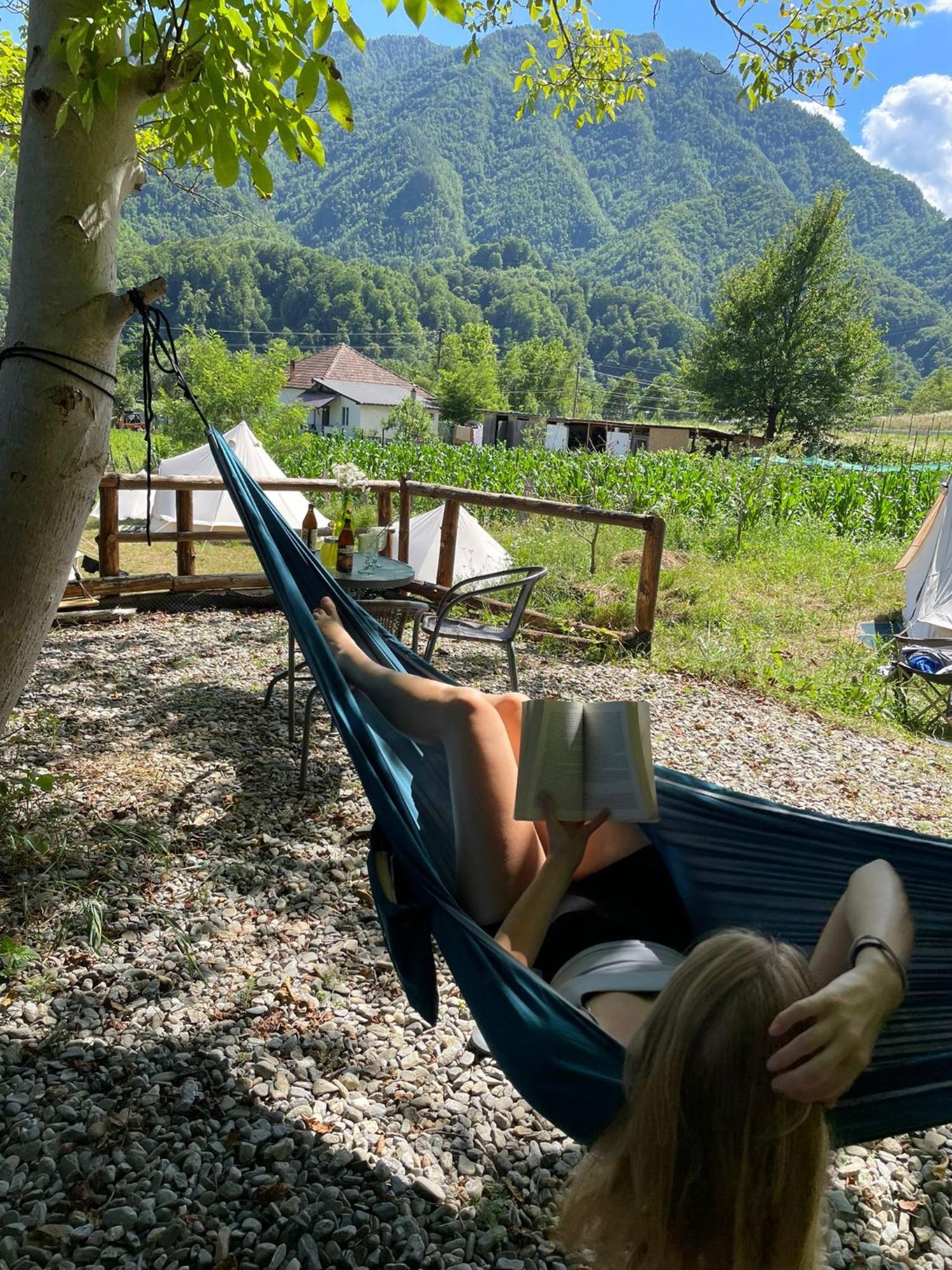 Luna Rock Glamping Brezoi - Blue Scai Eksteriør billede