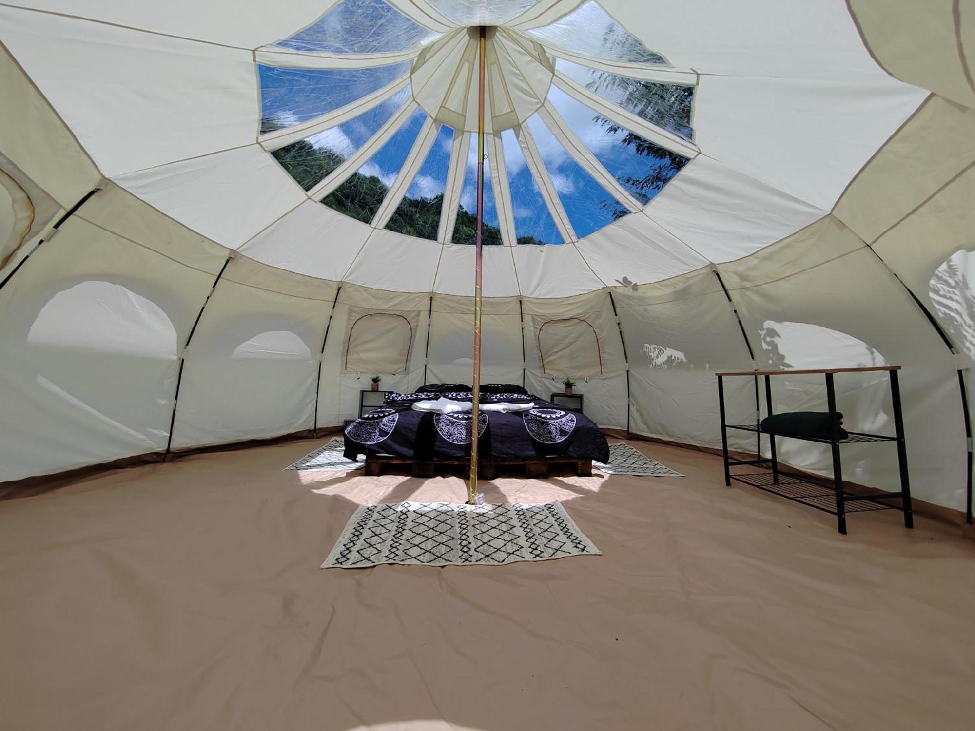 Luna Rock Glamping Brezoi - Blue Scai Eksteriør billede